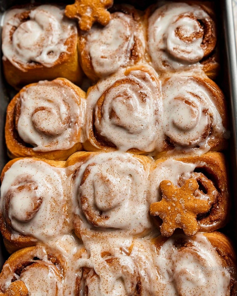 Soft Gingerbread Cinnamon Rolls