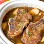 Fall-Apart-Tender-Crockpot-Apple-Pork-Chops-Recipe