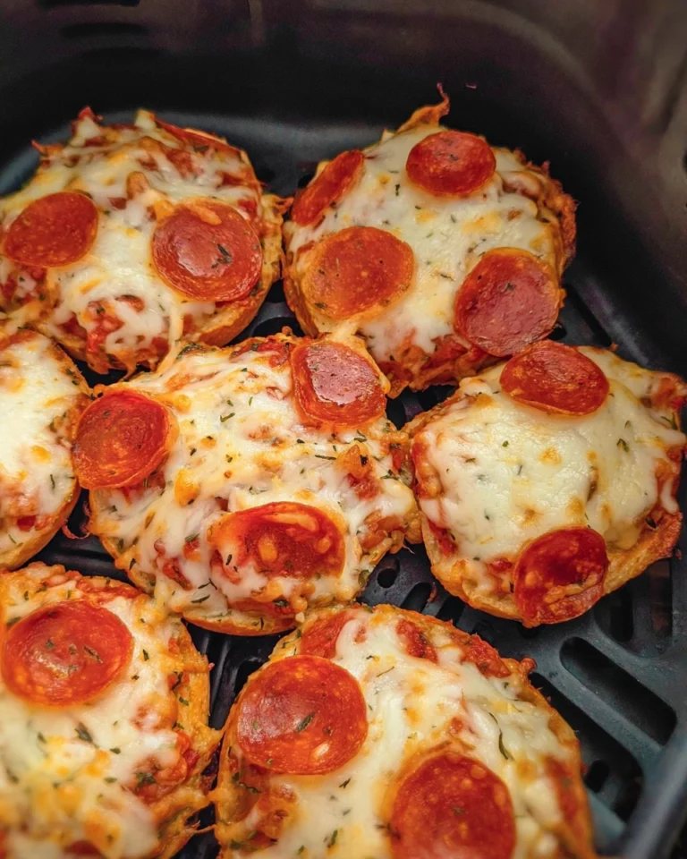 Air-Fryer-Bagel-Pizza-Recipe