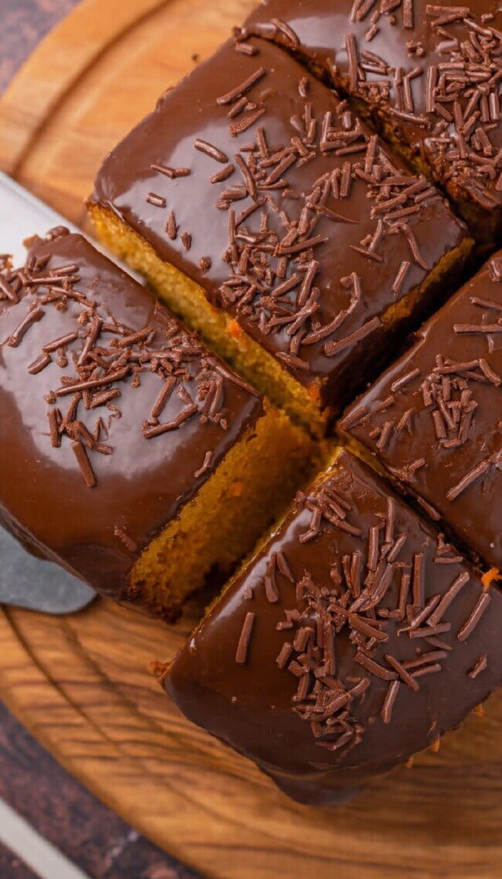 Brazilian Carrot Cake with Chocolate Glaze